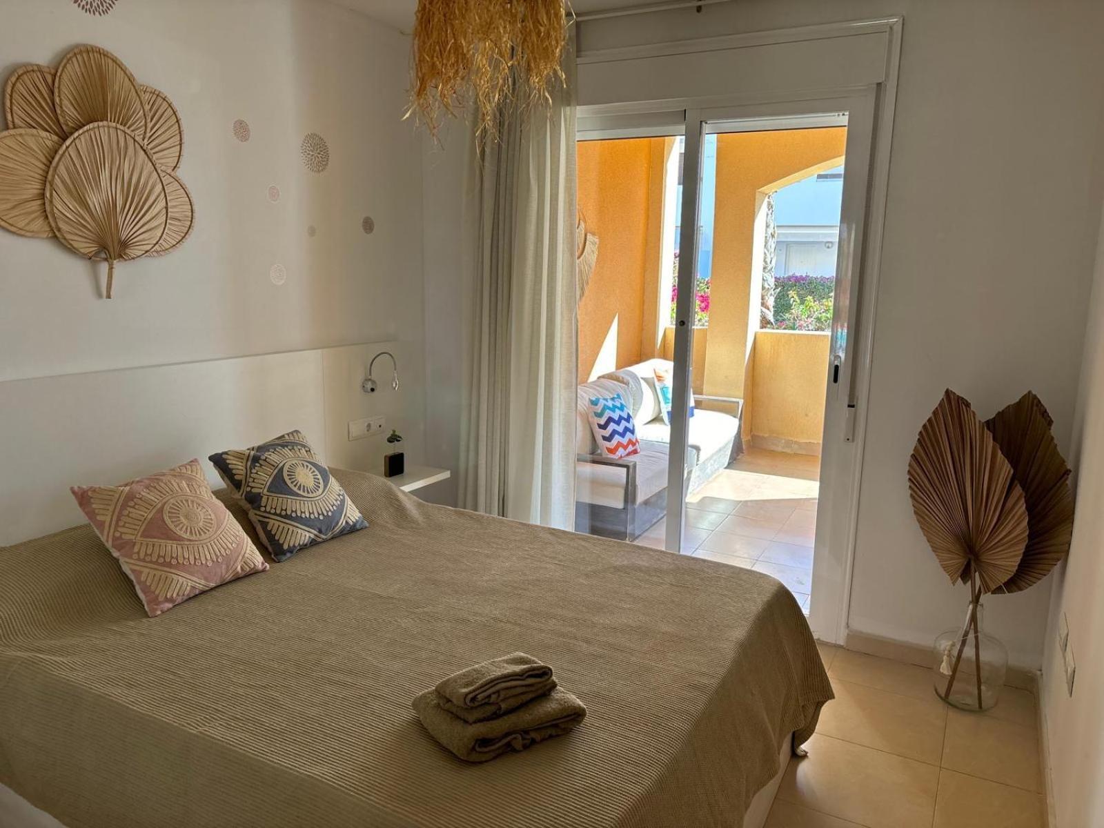 شقة Bajo Con Jardin A Pie De Playa Y Piscina Comunitaria Con Jacuzzi Playas de Vera المظهر الخارجي الصورة