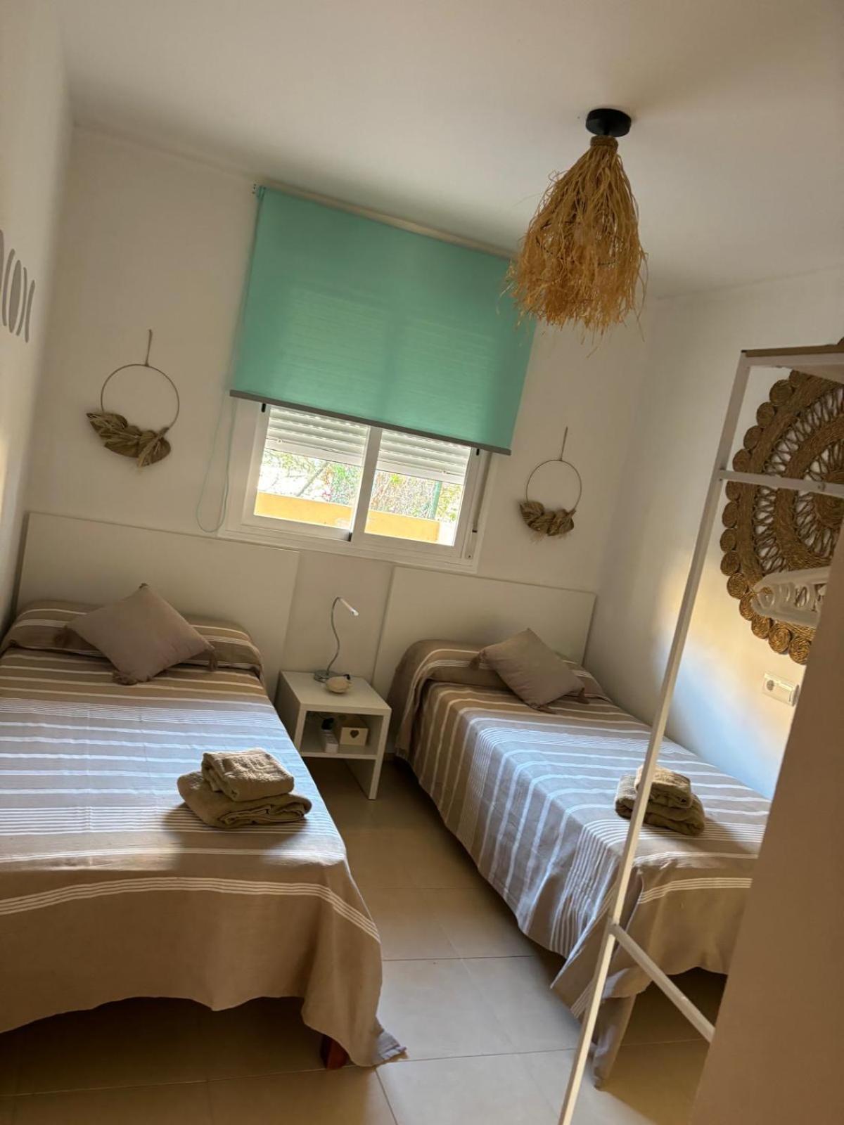 شقة Bajo Con Jardin A Pie De Playa Y Piscina Comunitaria Con Jacuzzi Playas de Vera المظهر الخارجي الصورة